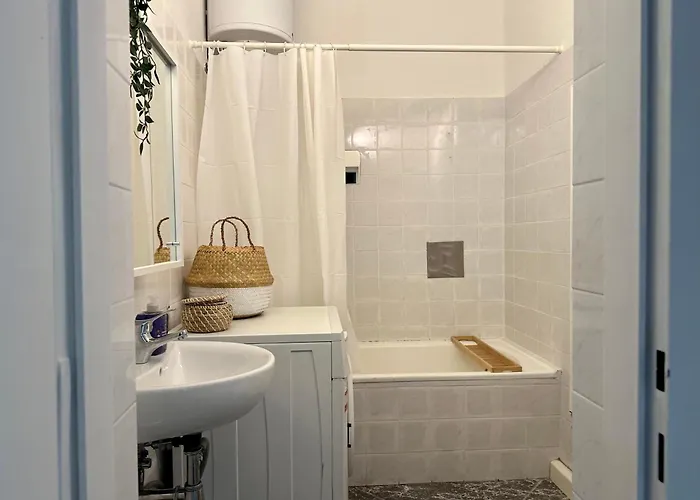 Spacious Apartments, 3 Min To U1 Reumannplatz *